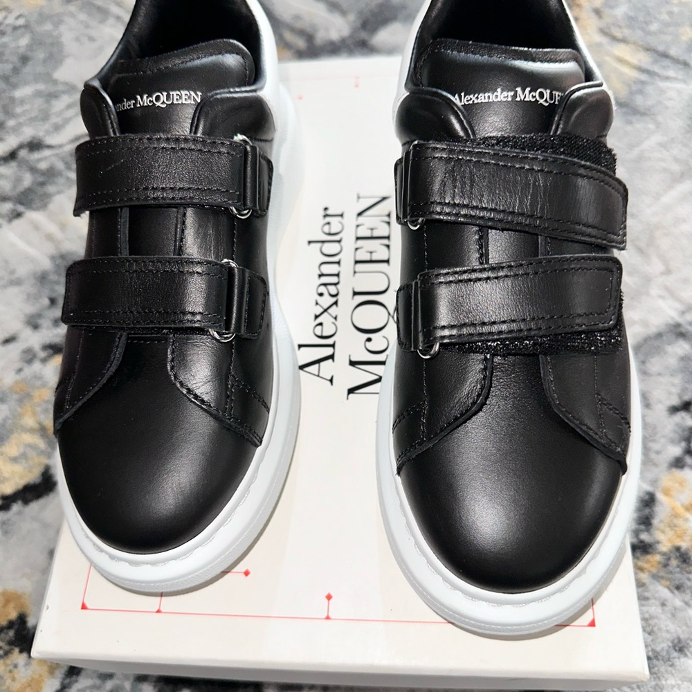 Alexander McQueen 33.5/2.5 US